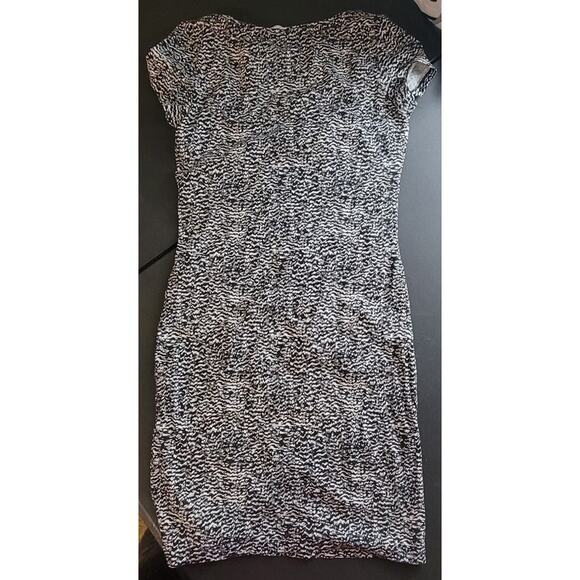 H & M Basic xs black/ white knee length short sleeve dress - Picture 2 of 5